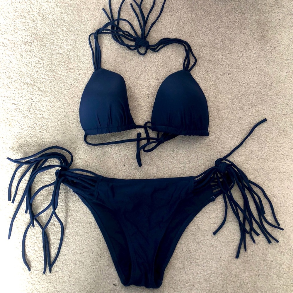 Super cute navy colored aerie bikini